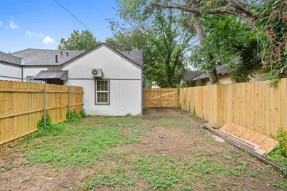 412 Chicago Avenue, Fort Worth, TX 76103 - Photo 13