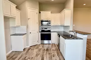 3325 Arrow Creek Dr, Granbury, TX 76049 - Photo 9