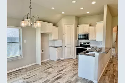 3325 Arrow Creek Drive, Granbury, TX 76049 - Photo 7