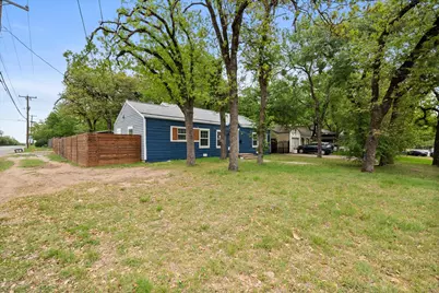 2020 Bluebonnet Drive, Fort Worth, TX 76111 - Photo 1