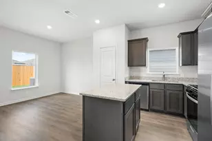 9664 Stranton Dr, Fort Worth, TX 76140 - Photo 3