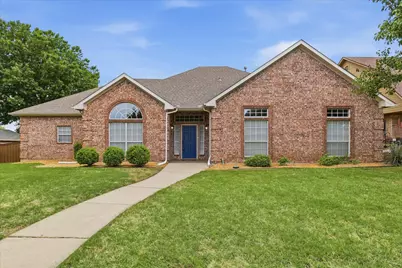 1146 Oakhurst Street, Denton, TX 76210 - Photo 1