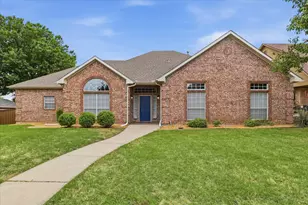1146 Oakhurst St, Denton, TX 76210 - Photo 1