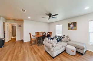 709 W Live Oak St, Alvord, TX 76225 - Photo 3