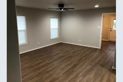 709 W Live Oak Street, Alvord, TX 76225 - Photo 9