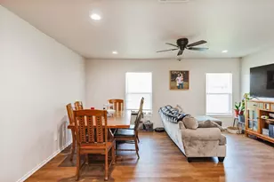 709 W Live Oak St, Alvord, TX 76225 - Photo 5
