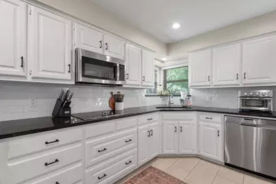 2424 Bowie Drive, Plano, TX 75025 - Photo 9