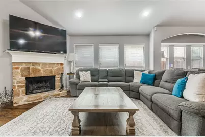 4312 Poppy Drive, Mansfield, TX 76063 - Photo 5