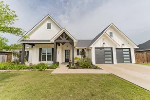 404 Stone Briar Dr N, Sulphur Springs, TX 75482 - Photo 1