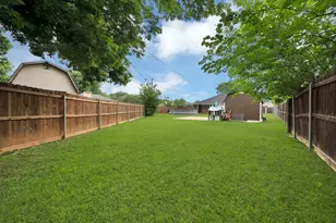 1151 Darren Dr, Burleson, TX 76028 - Photo 31