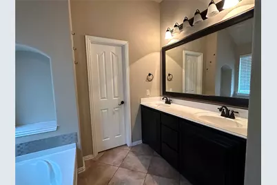 7255 Rueda, Grand Prairie, TX 75054 - Photo 11