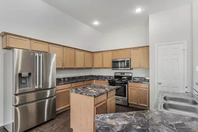 631 Magnolia Lane, Glenn Heights, TX 75154 - Photo 5