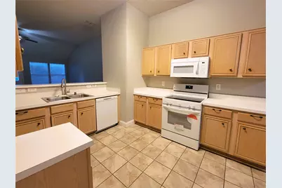829 Beaver Creek Drive, Burleson, TX 76028 - Photo 5