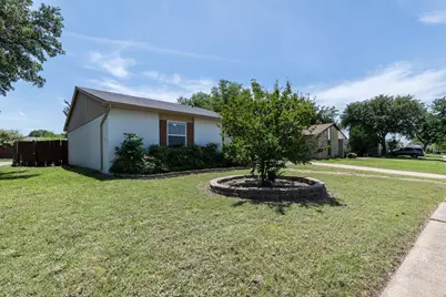 5728 Pearce Street, The Colony, TX 75056 - Photo 3