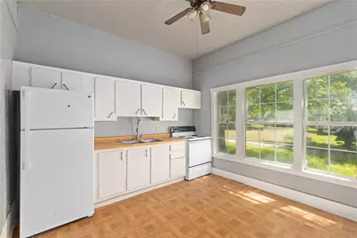 102 E Fitzgerald Street, Bangs, TX 76823 - Photo 9