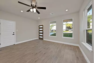 5712 San Jacinto Drive, Granbury, TX 76048 - Photo 9