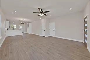 5712 San Jacinto Dr, Granbury, TX 76048 - Photo 7