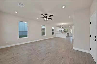 5712 San Jacinto Drive, Granbury, TX 76048 - Photo 5