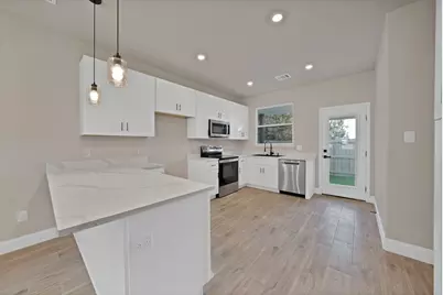 5712 San Jacinto Drive, Granbury, TX 76048 - Photo 11