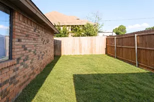304 Moore Creek Rd, Hurst, TX 76053 - Photo 17