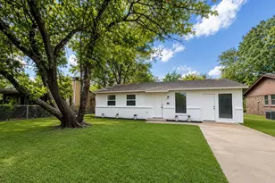 303 Mansfield Rd, Cleburne, TX 76031 - Photo 1