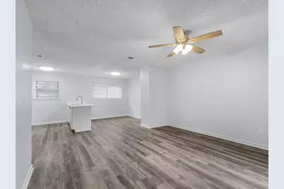 303 Mansfield Road, Cleburne, TX 76031 - Photo 11