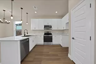 5805 Barkridge Dr, Granbury, TX 76048 - Photo 11