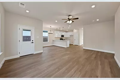 5805 Barkridge Drive, Granbury, TX 76048 - Photo 5
