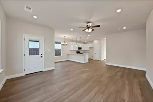 5805 Barkridge Dr, Granbury, TX 76048 - Photo 5