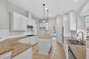 4502 Warbler Ln, Garland, TX 75043 - Photo 7