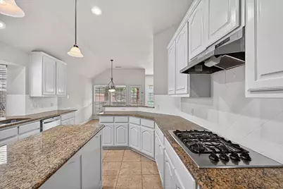 4502 Warbler Lane, Garland, TX 75043 - Photo 9