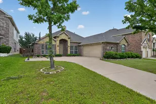 4502 Warbler Ln, Garland, TX 75043 - Photo 3