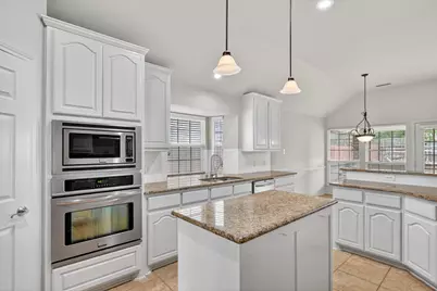 4502 Warbler Lane, Garland, TX 75043 - Photo 7