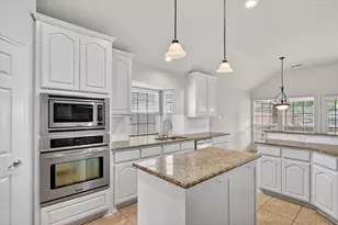 4502 Warbler Ln, Garland, TX 75043 - Photo 7