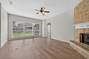 4502 Warbler Ln, Garland, TX 75043 - Photo 9