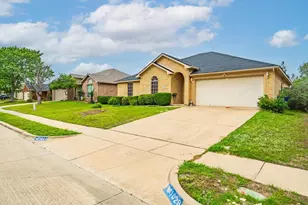 1028 Cedar Ridge Ln, Burleson, TX 76028 - Photo 1