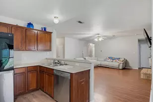 1028 Cedar Ridge Ln, Burleson, TX 76028 - Photo 9