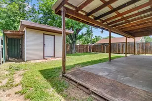 3939 E 4th St, Fort Worth, TX 76111 - Photo 27