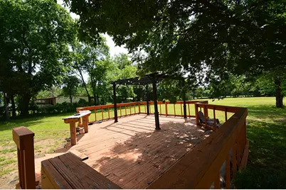 5913 Farm Road 1528, Klondike, TX 75448 - Photo 11