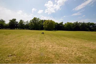 5913 Farm Road 1528, Klondike, TX 75448 - Photo 13