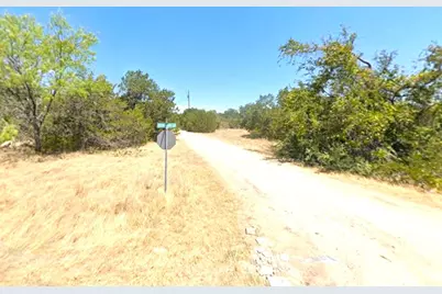 4601 Eagle Nest Court, Granbury, TX 76048 - Photo 3