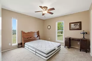 573 County Rd 3592, Paradise, TX 76073 - Photo 19