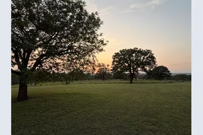 573 County Road 3592, Paradise, TX 76073 - Photo 33