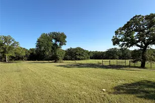 573 County Rd 3592, Paradise, TX 76073 - Photo 35