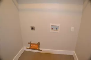 2311 Eastgate Dr, Carrollton, TX 75006 - Photo 5