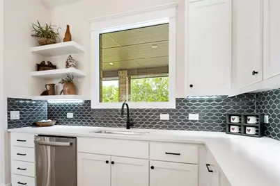 704 Abbey Road, Van Alstyne, TX 75495 - Photo 9