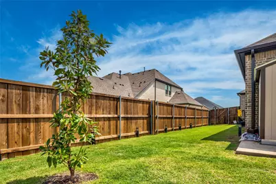 704 Abbey Road, Van Alstyne, TX 75495 - Photo 33