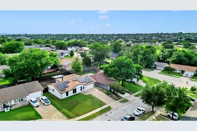 1804 Fernwood Circle, Carrollton, TX 75006 - Photo 33