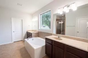 1501 Martin Creek Dr, Little Elm, TX 75068 - Photo 11
