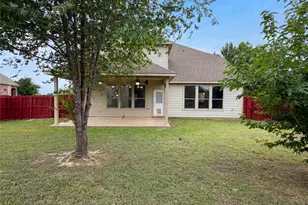 1501 Martin Creek Dr, Little Elm, TX 75068 - Photo 5